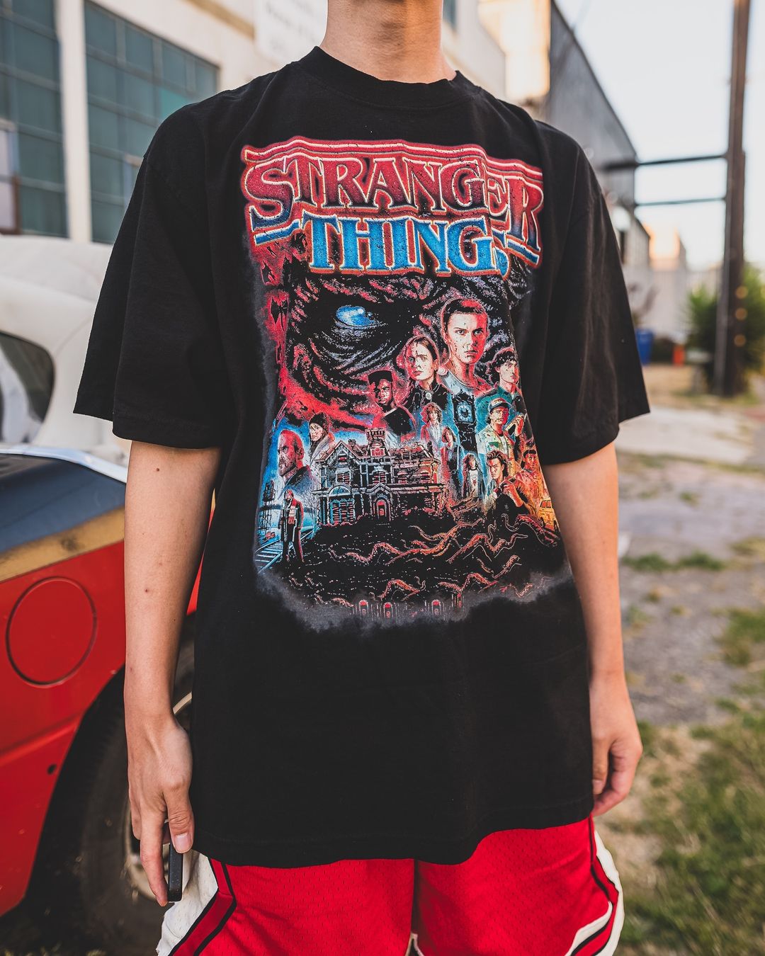 STRANGER THINGS TEE