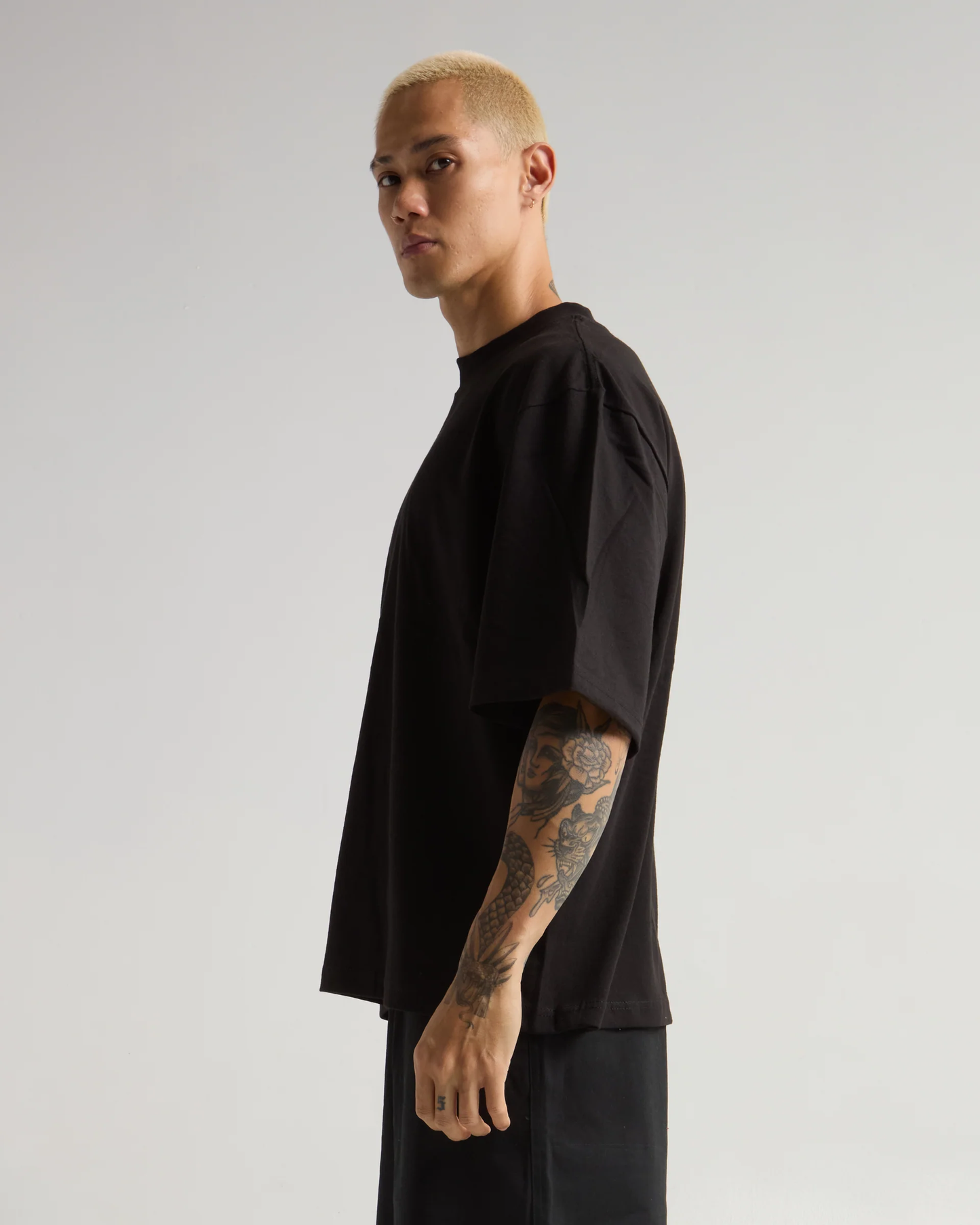 7.5 OZ HEAVYWEIGHT OVERSIZED BAGGY TEE (Onyx)