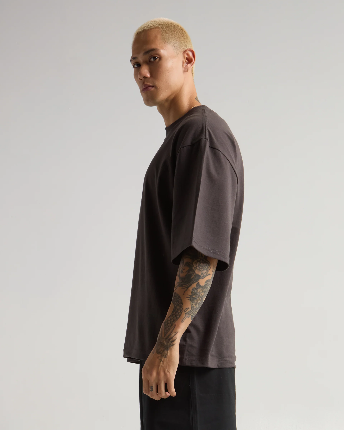 7.5 OZ HEAVYWEIGHT OVERSIZED BAGGY TEE (Matte Black)