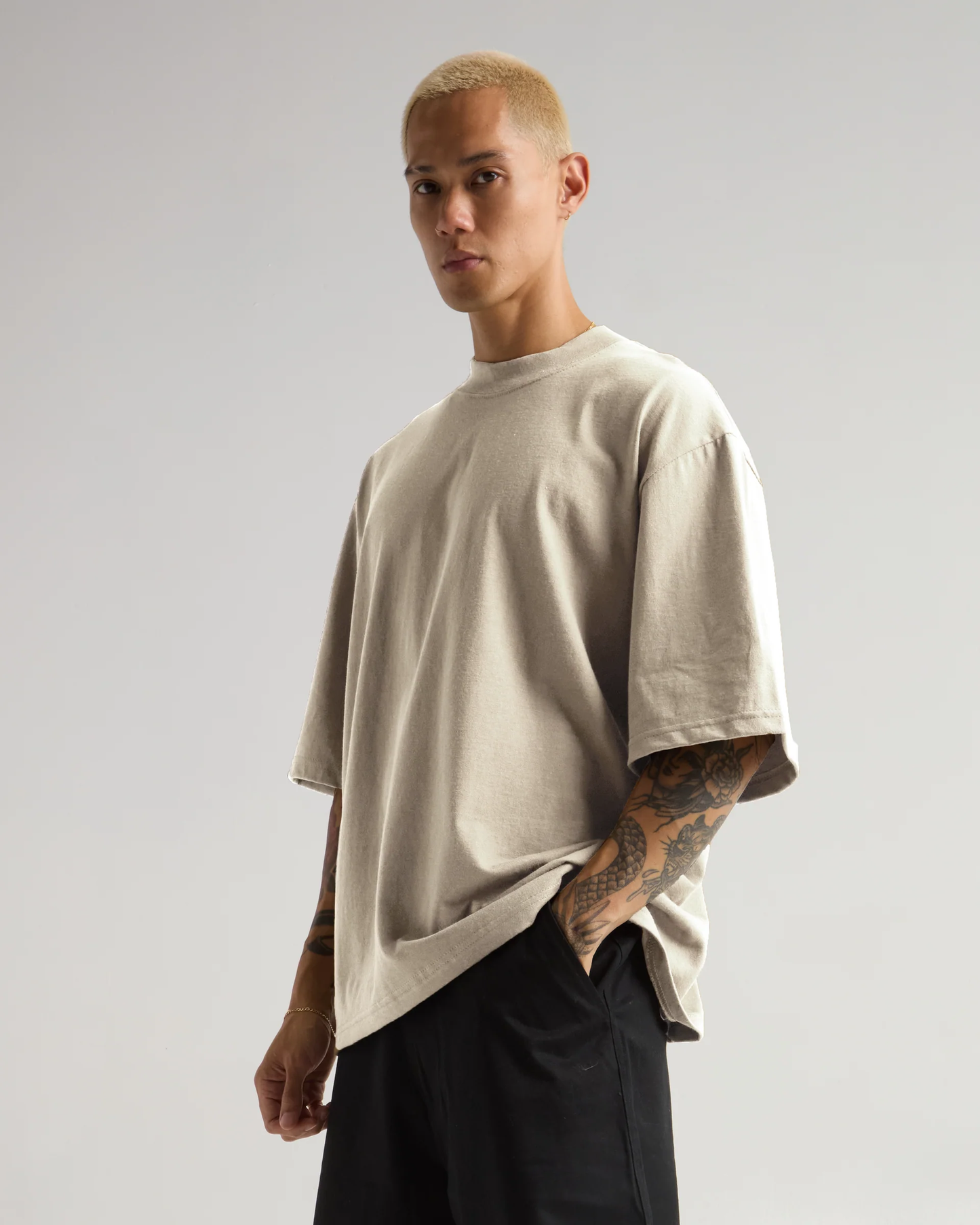 7.5 OZ HEAVYWEIGHT OVERSIZED BAGGY TEE (Off-White)